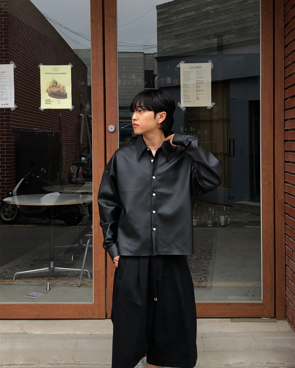 바지 모델 착용 이미지-S1L25