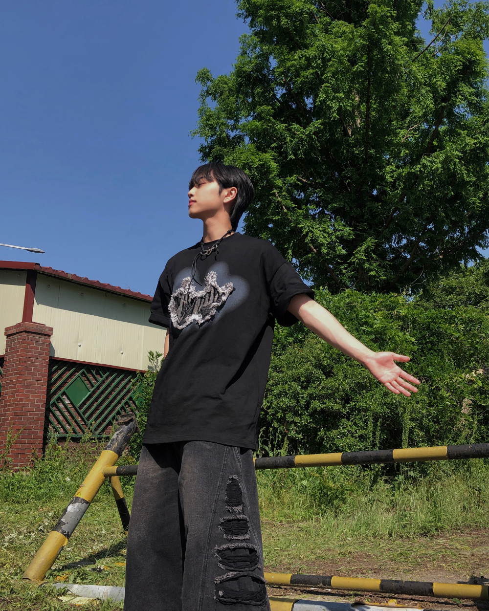 반팔 티셔츠 모델 착용 이미지-S1L15