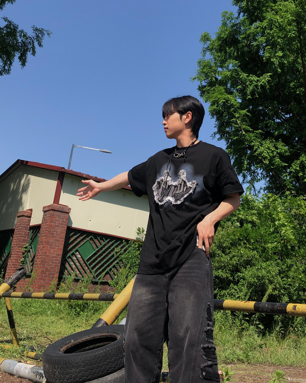 반팔 티셔츠 모델 착용 이미지-S1L34