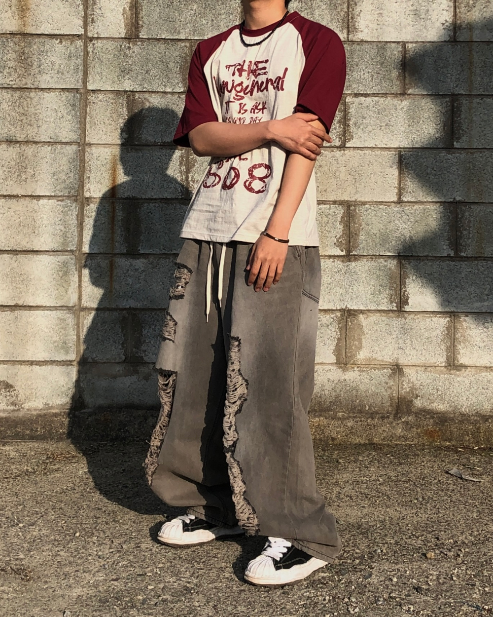 반팔 티셔츠 모델 착용 이미지-S1L24