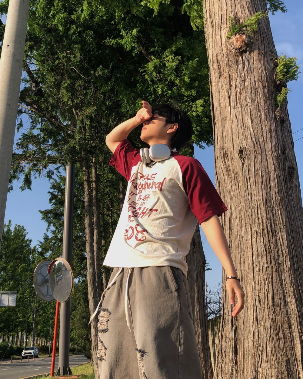 반팔 티셔츠 모델 착용 이미지-S1L33