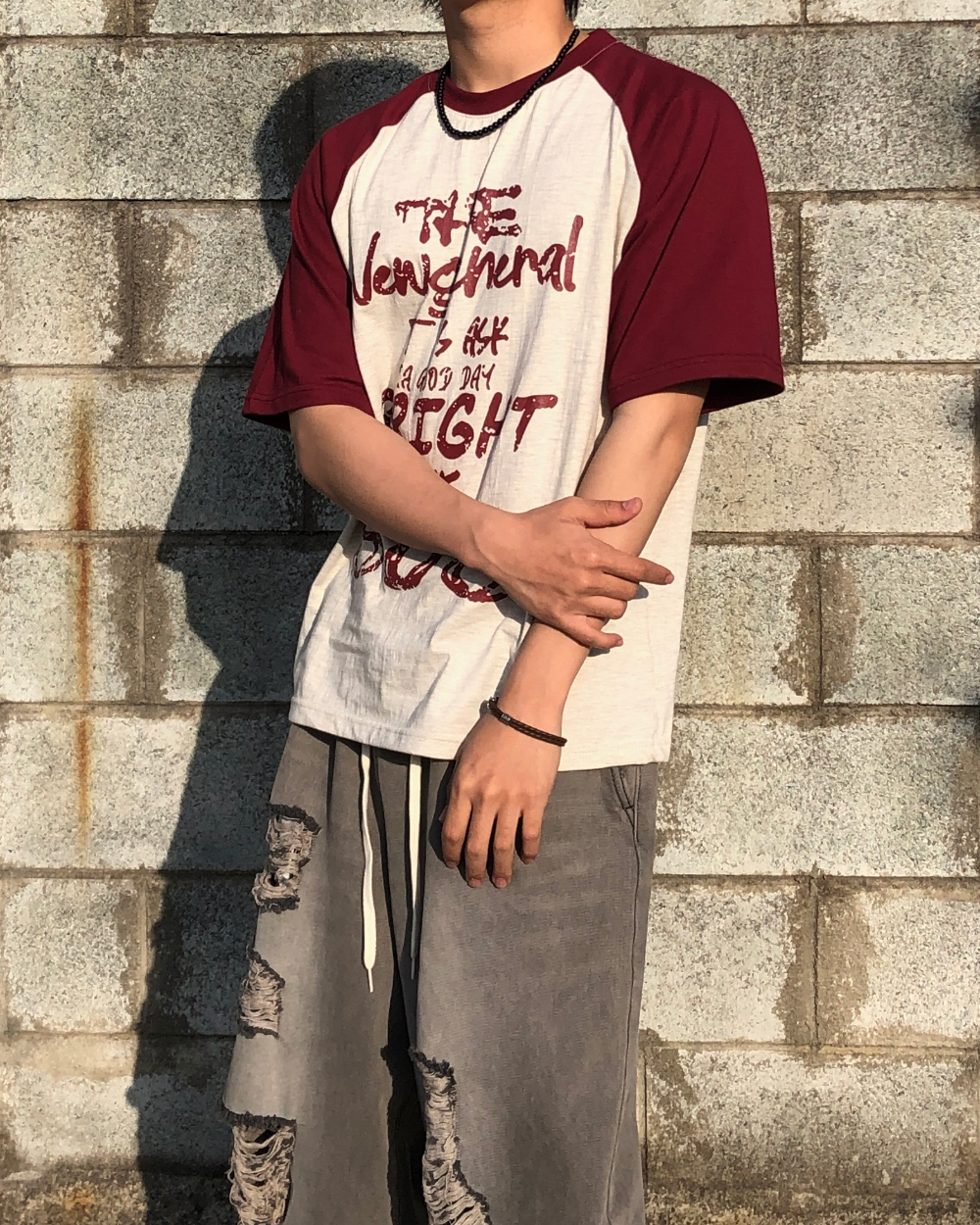 반팔 티셔츠 모델 착용 이미지-S1L18