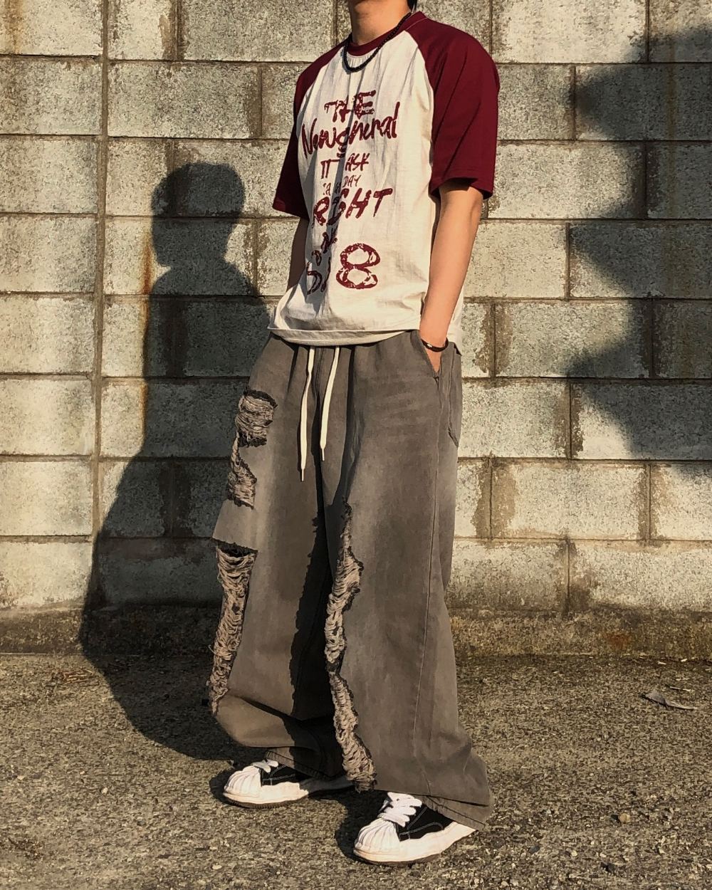 반팔 티셔츠 모델 착용 이미지-S1L30