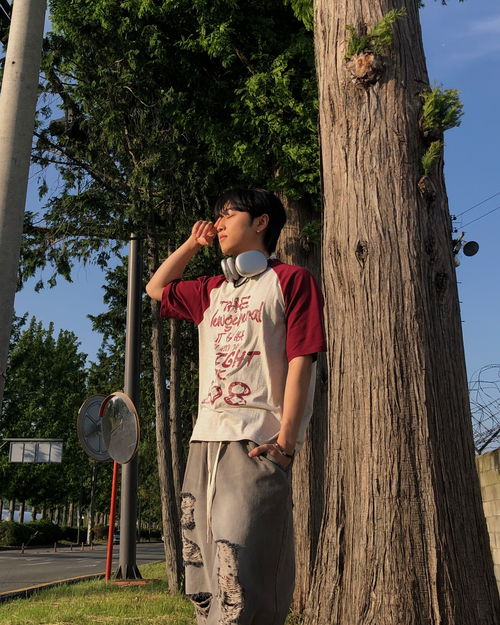 반팔 티셔츠 모델 착용 이미지-S1L38