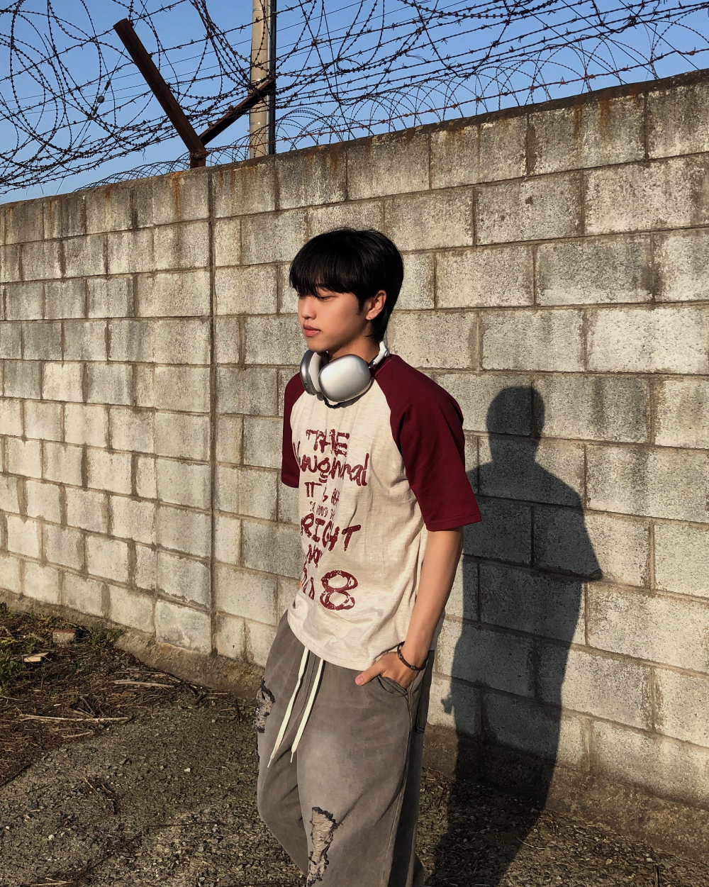 반팔 티셔츠 모델 착용 이미지-S1L22