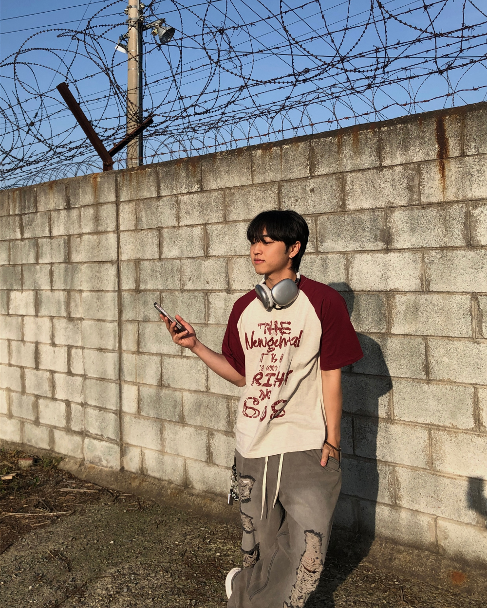 반팔 티셔츠 모델 착용 이미지-S1L39