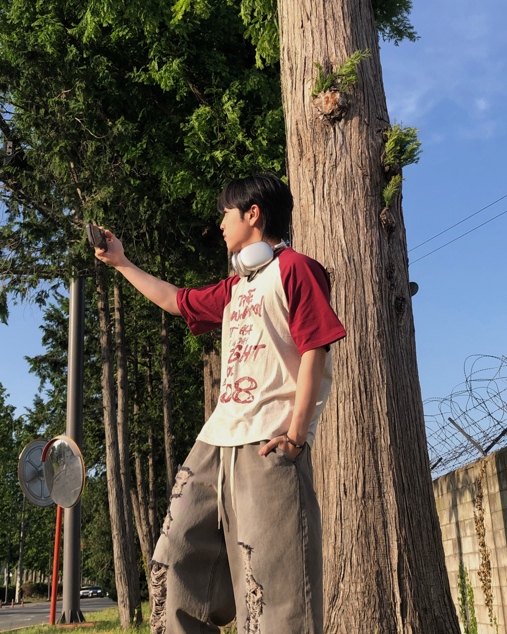 반팔 티셔츠 모델 착용 이미지-S1L13