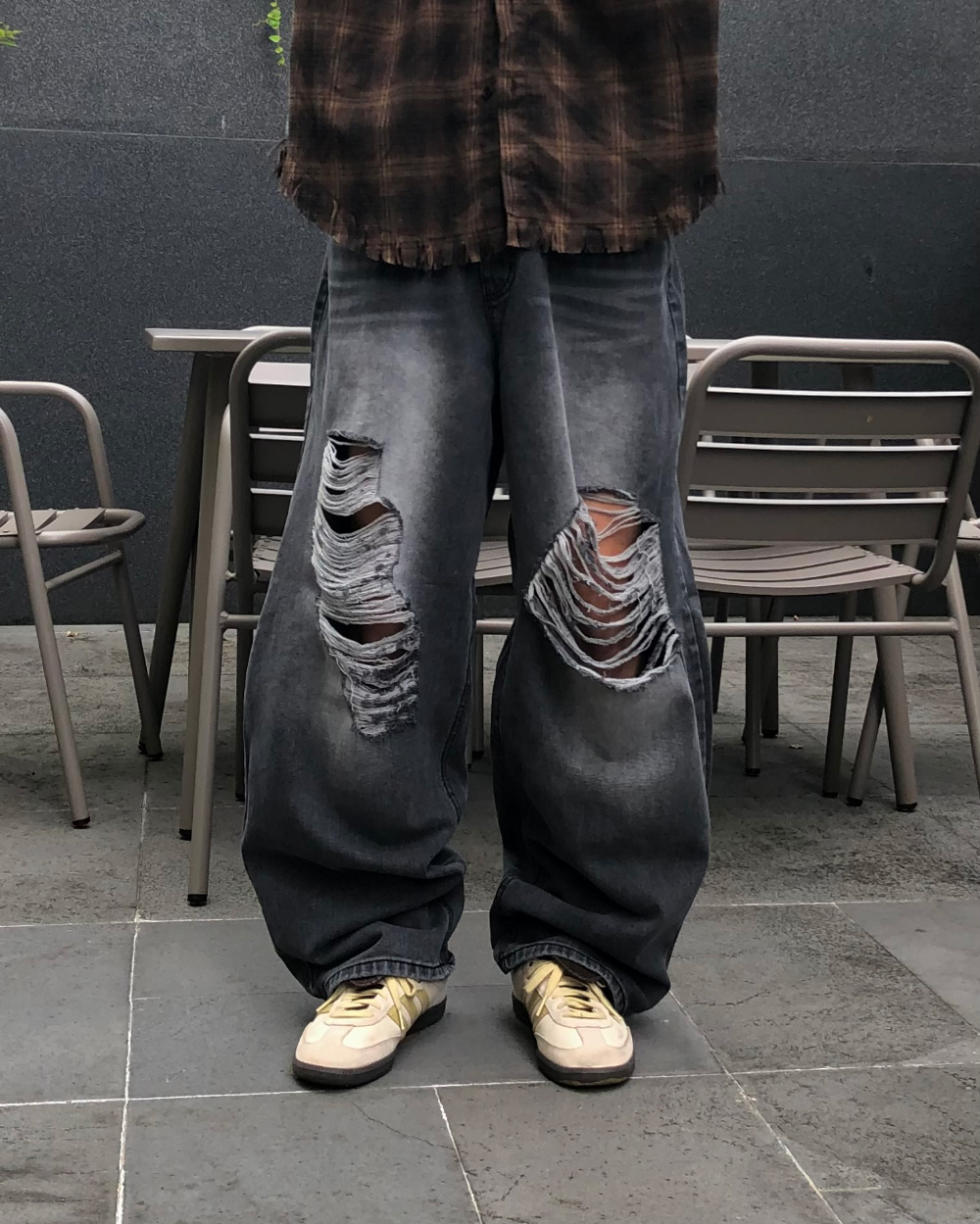 바지 모델 착용 이미지-S1L31