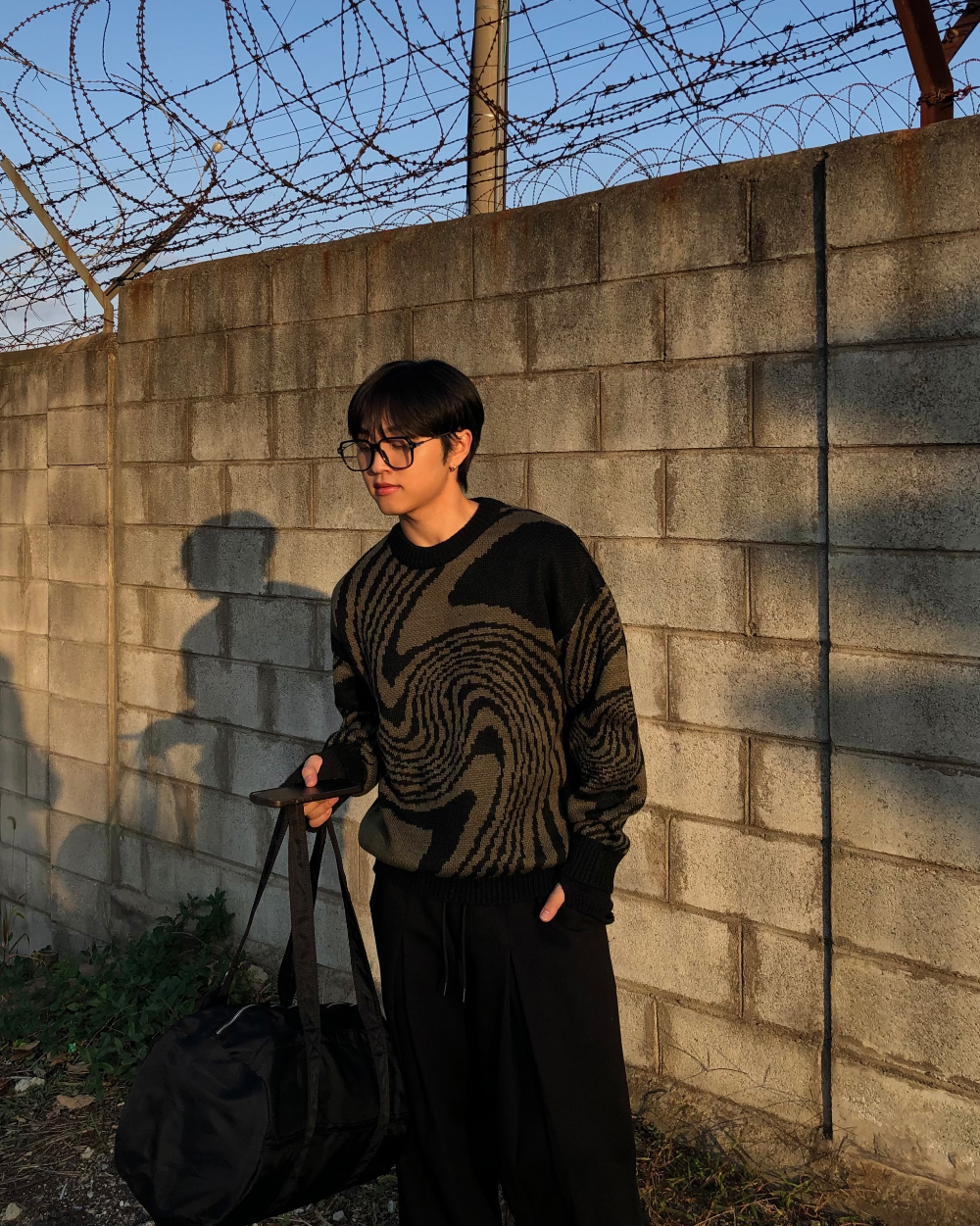 긴팔 티셔츠 모델 착용 이미지-S1L32