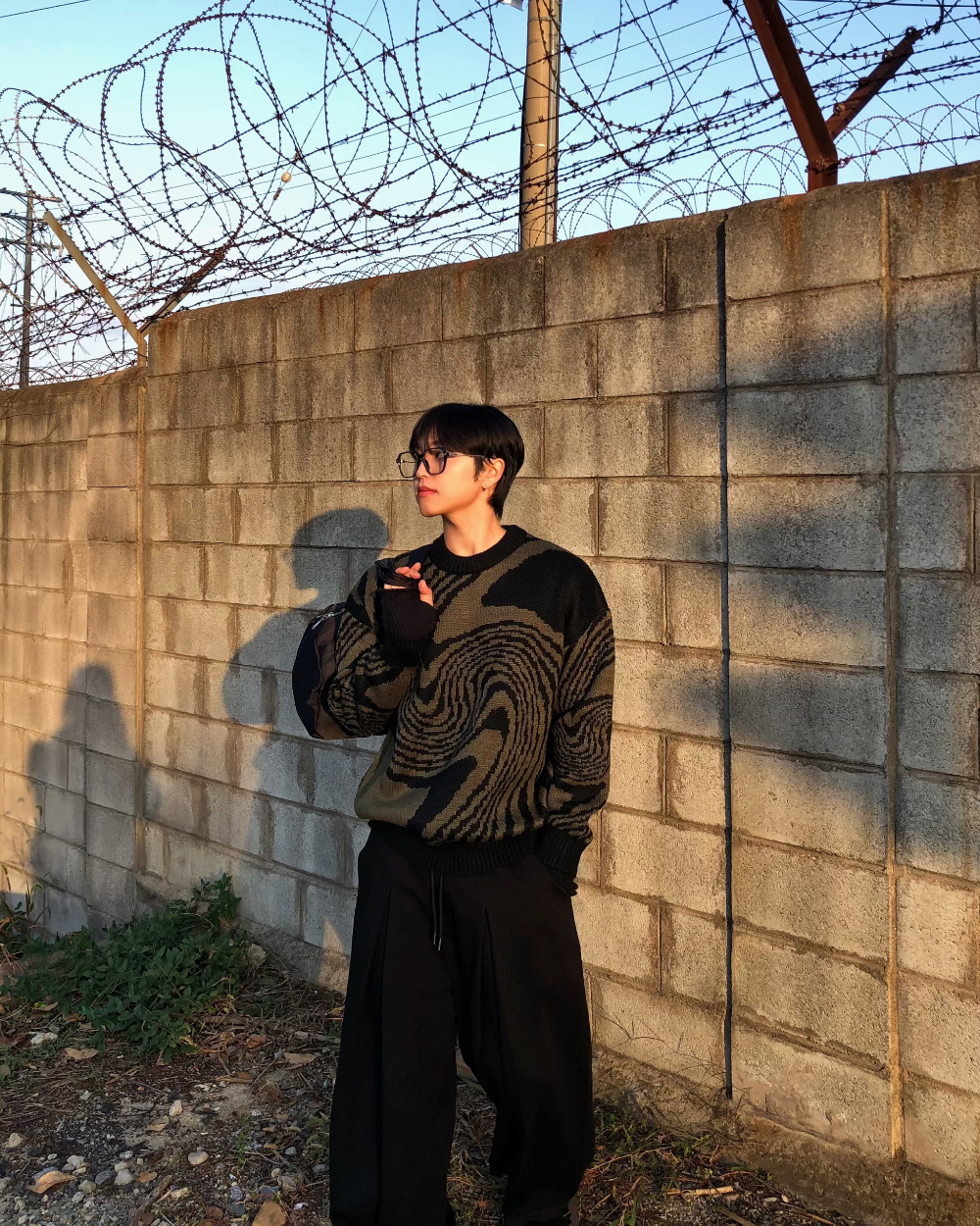 긴팔 티셔츠 모델 착용 이미지-S1L17