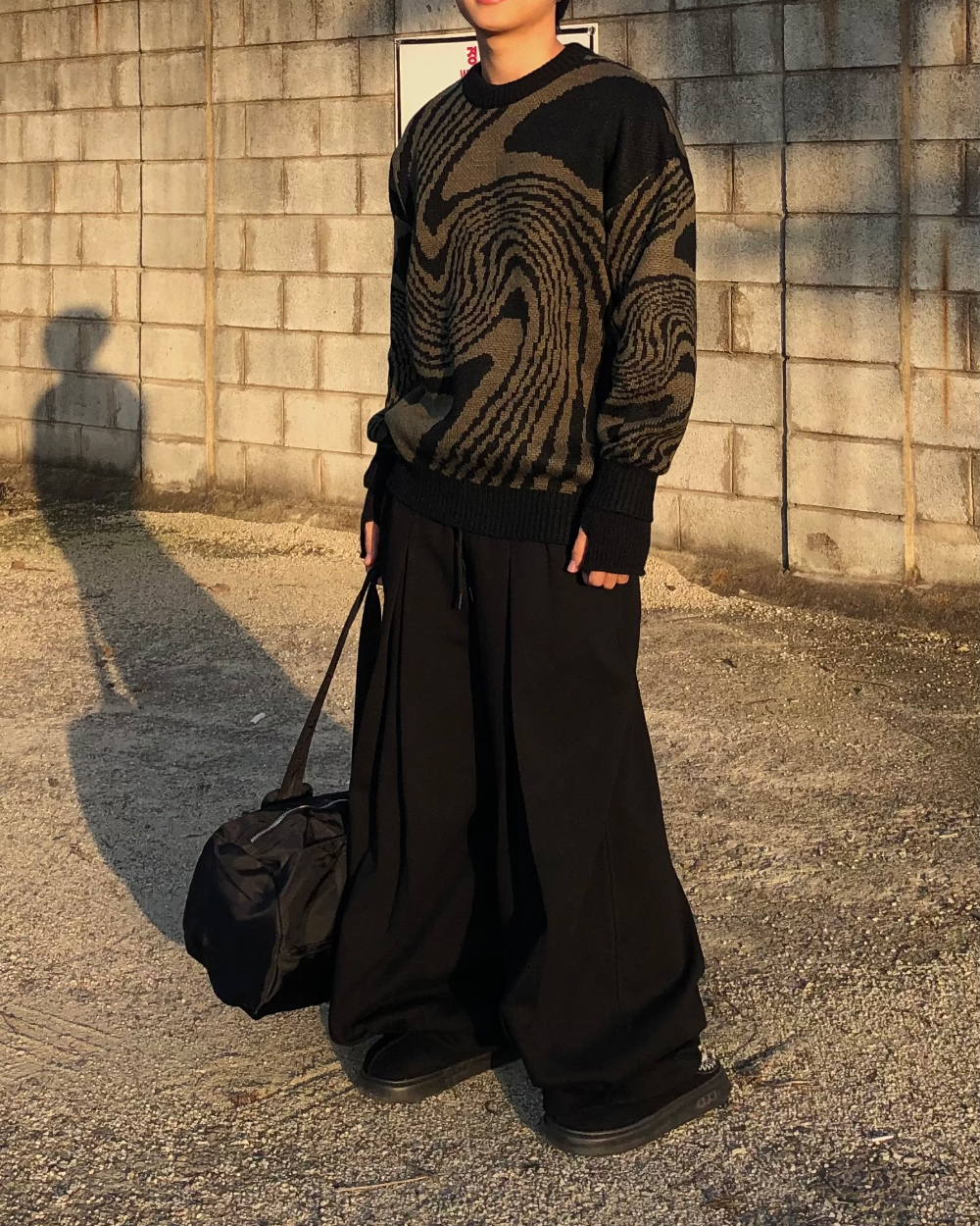 긴팔 티셔츠 모델 착용 이미지-S1L20