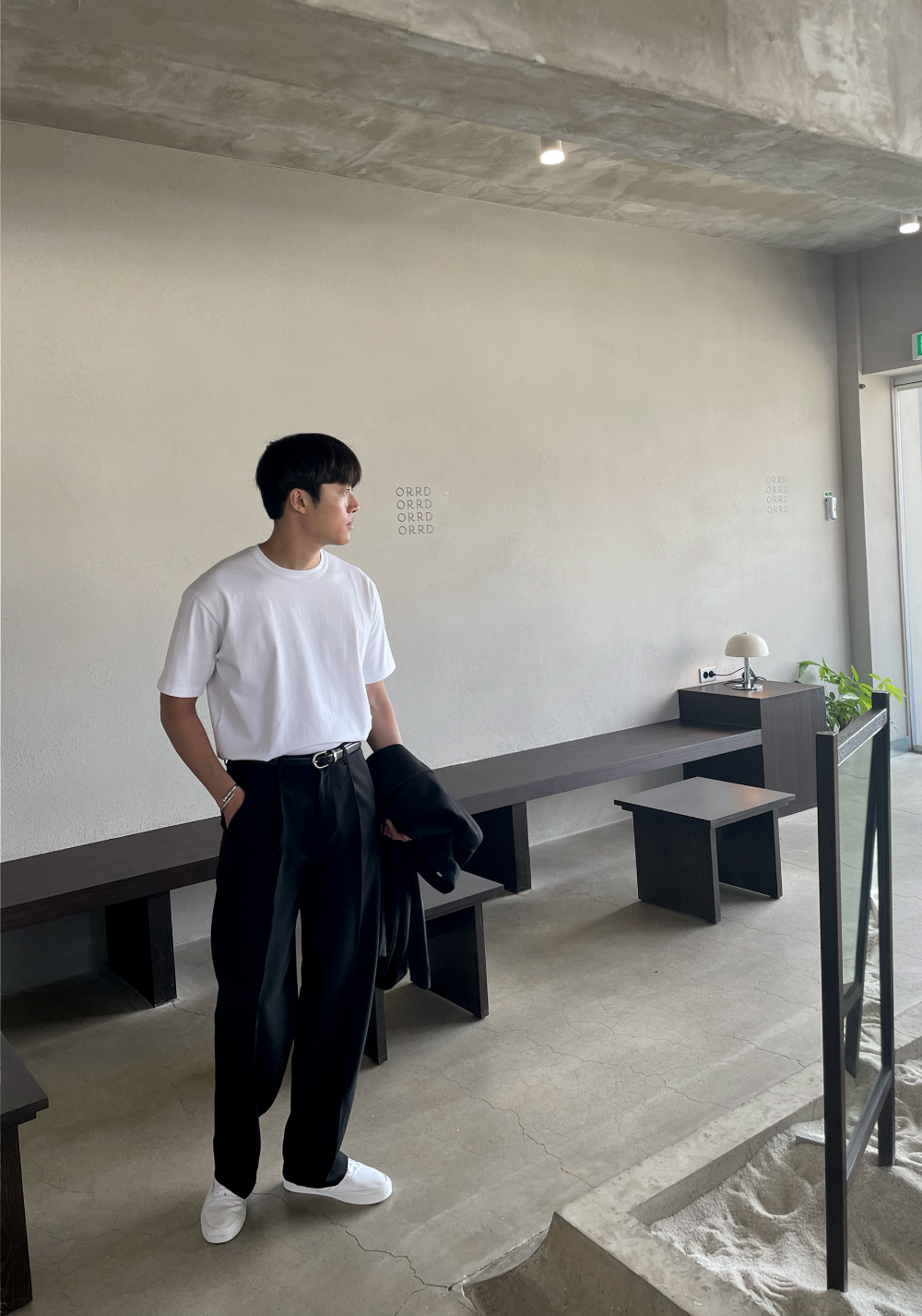 블레이저 모델 착용 이미지-S7L18