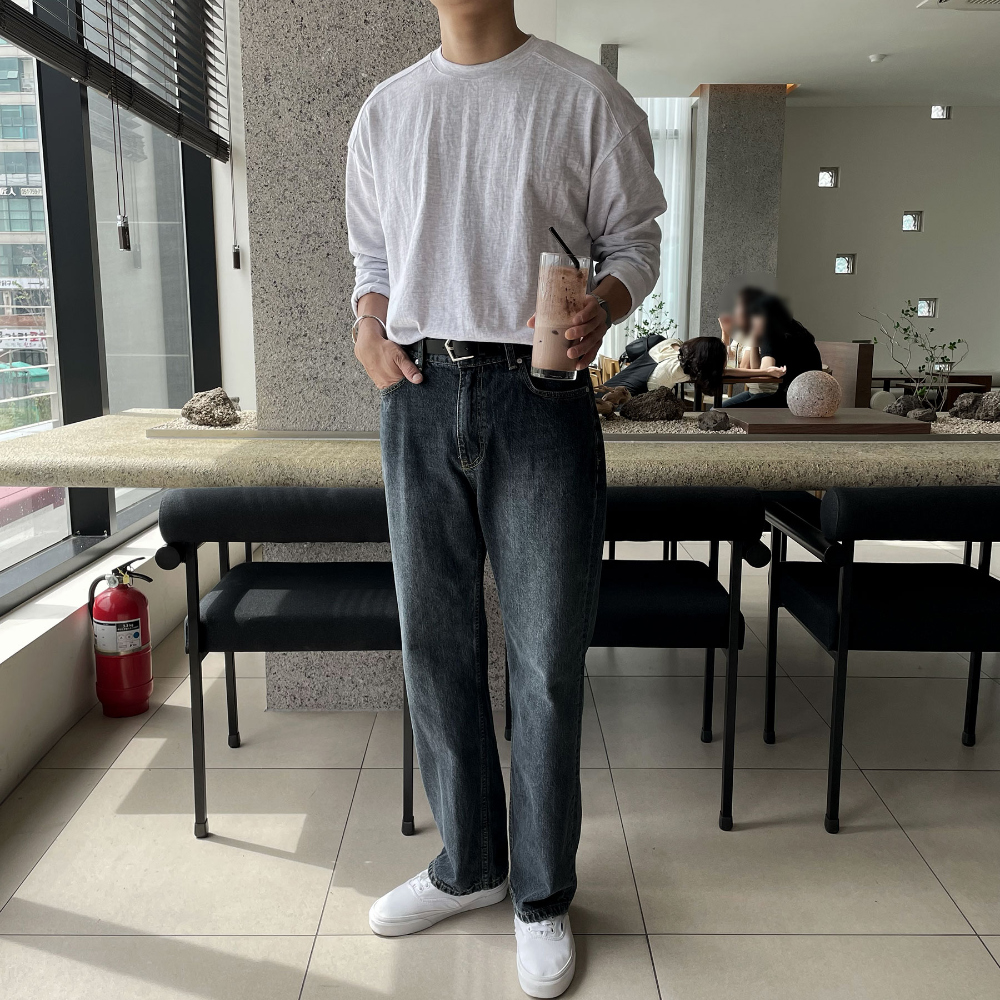 긴팔 티셔츠 모델 착용 이미지-S11L27