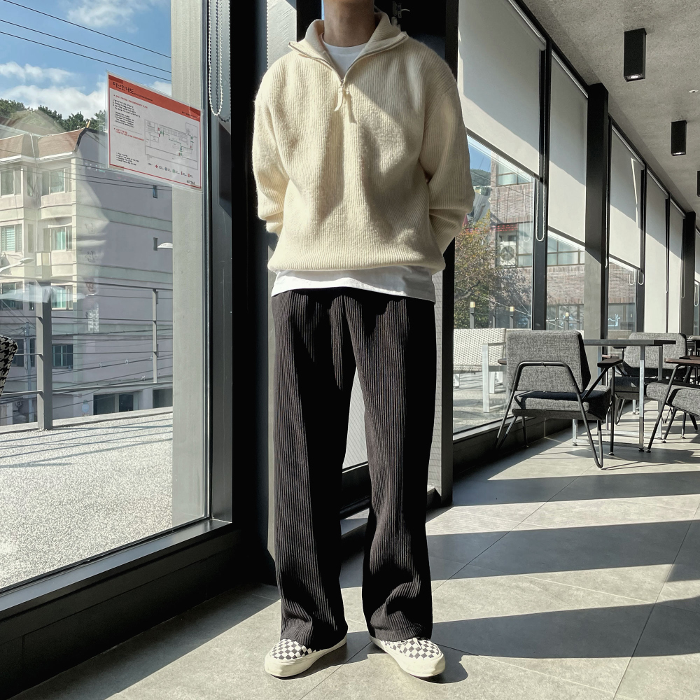 긴팔 티셔츠 모델 착용 이미지-S19L32