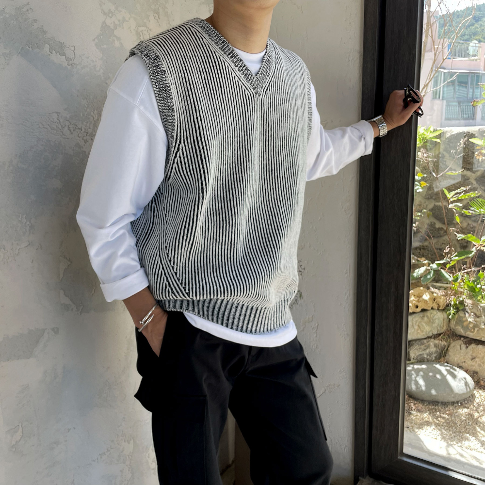 민소매 모델 착용 이미지-S18L16