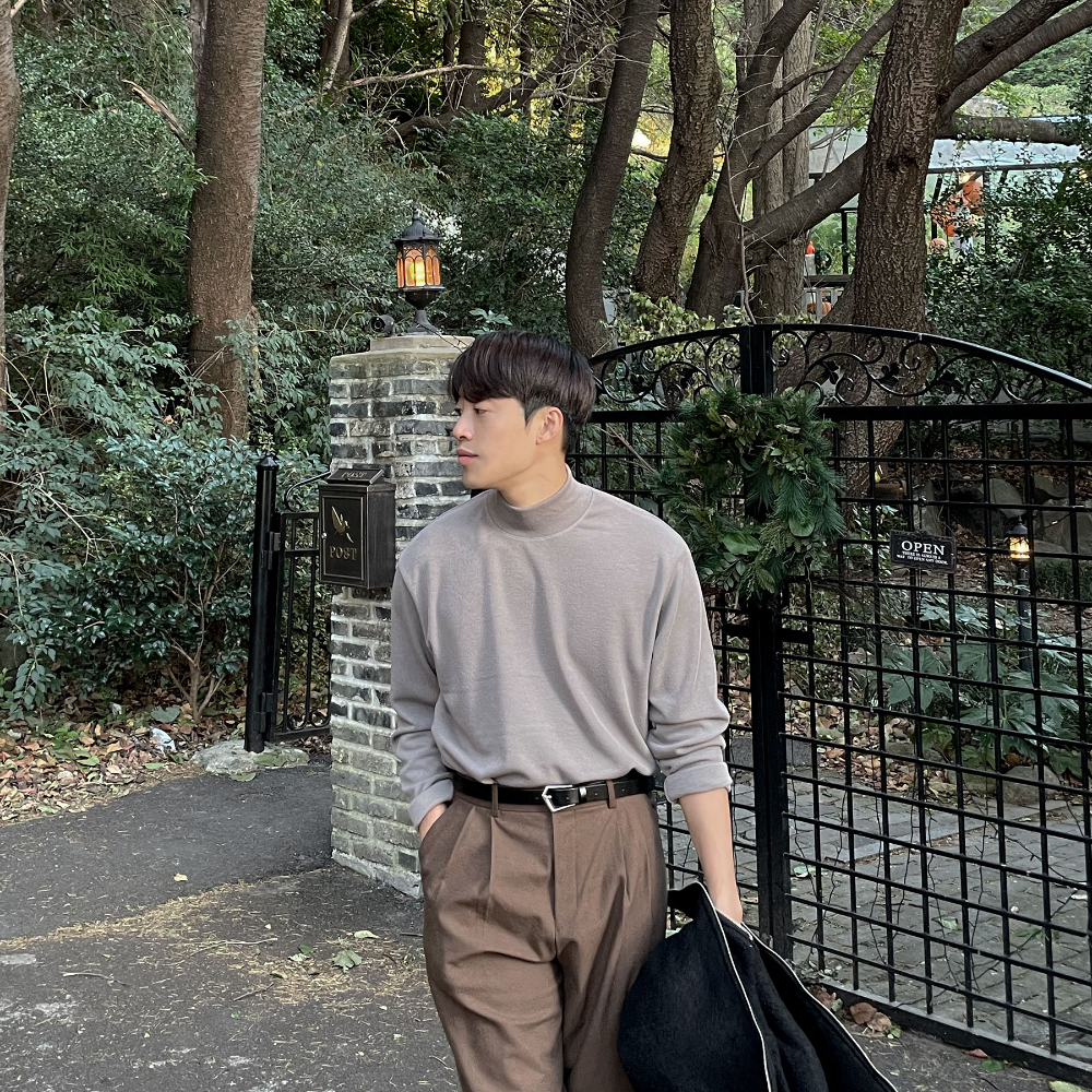 긴팔 티셔츠 모델 착용 이미지-S31L24