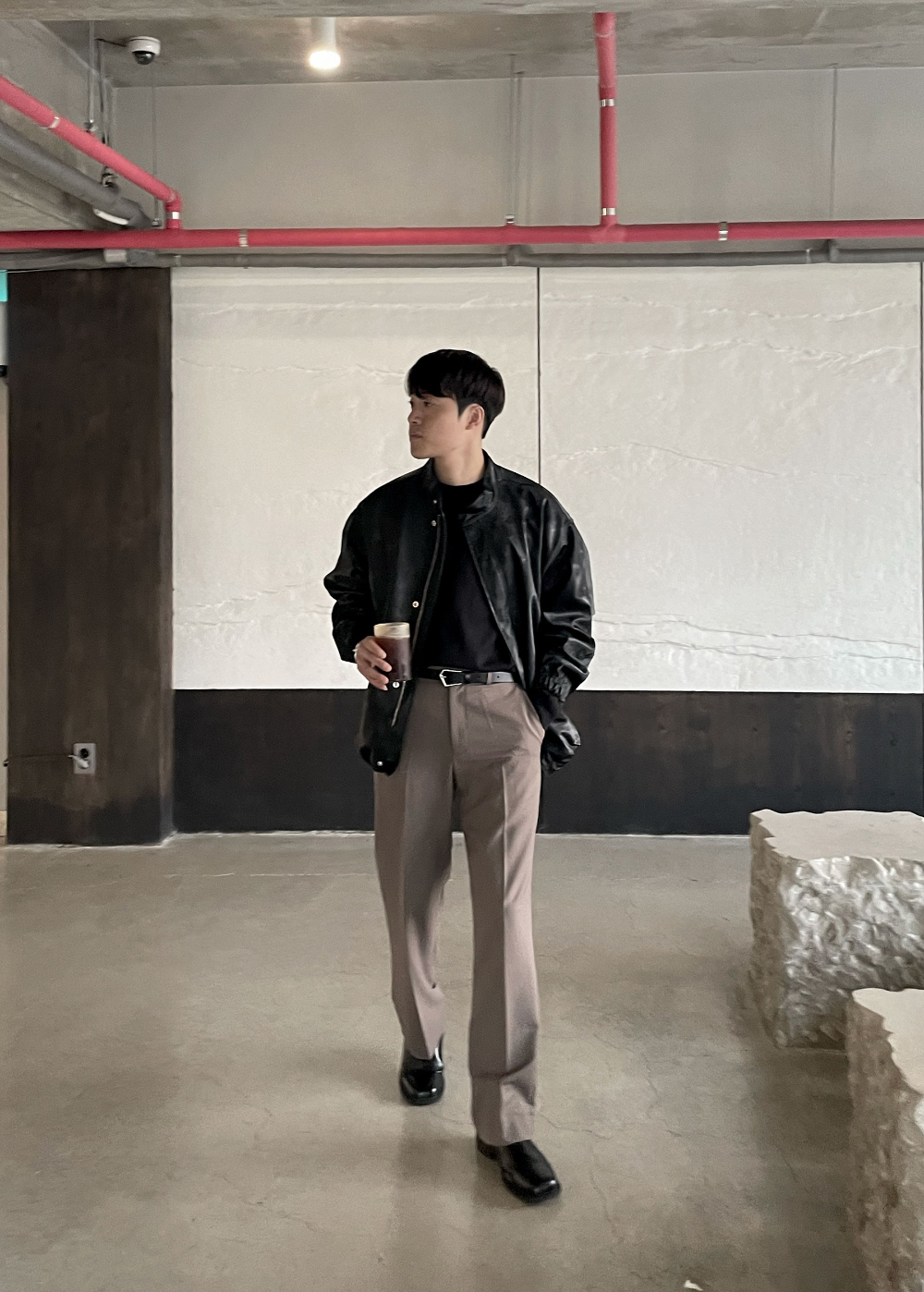재킷 모델 착용 이미지-S35L18