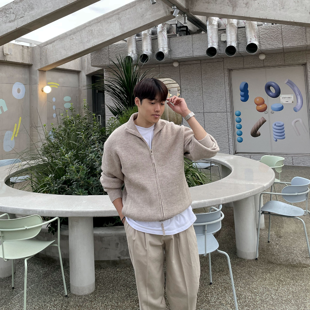 재킷 모델 착용 이미지-S35L32