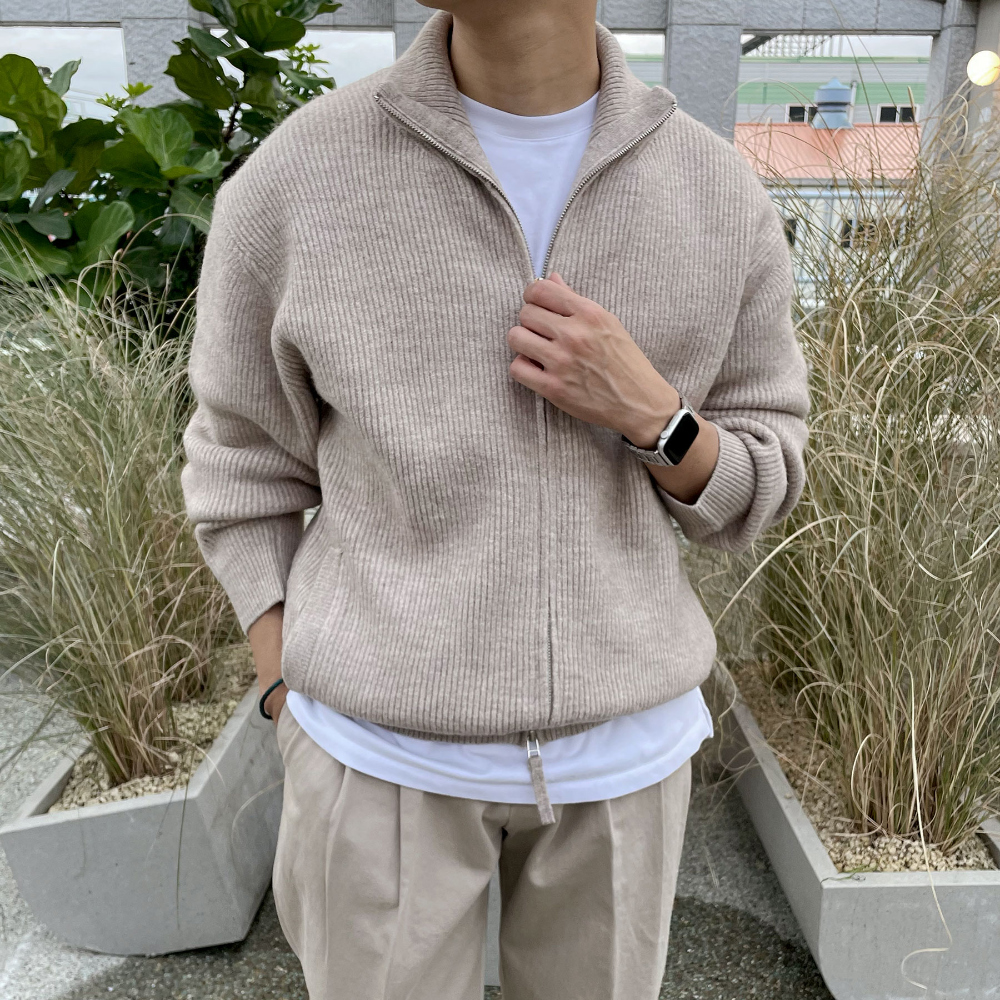 재킷 모델 착용 이미지-S35L43