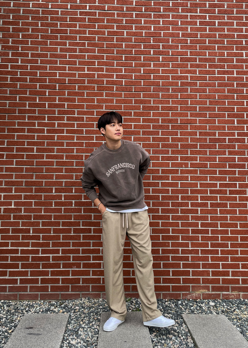 바지 모델 착용 이미지-S36L5