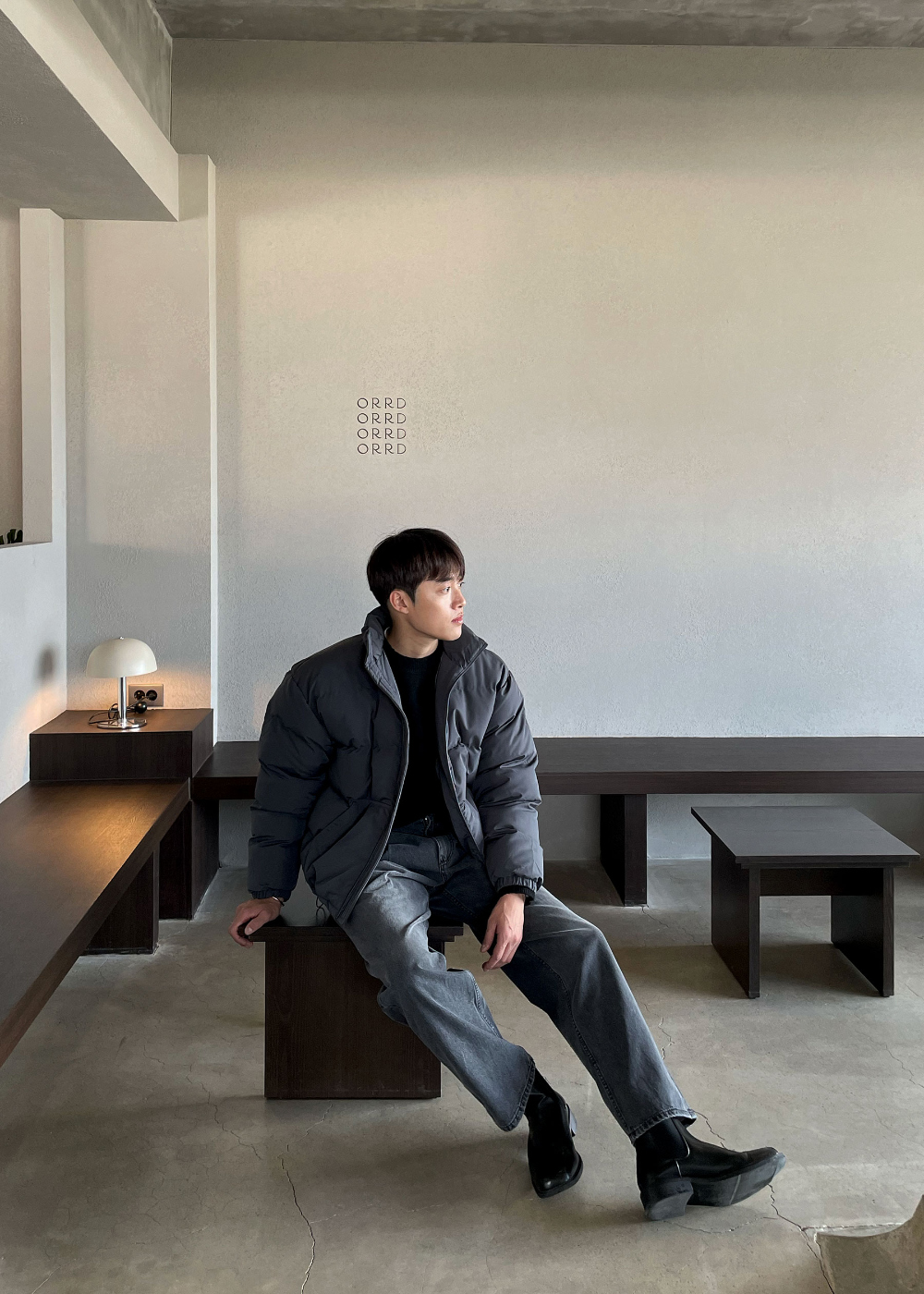 긴팔 티셔츠 모델 착용 이미지-S44L20