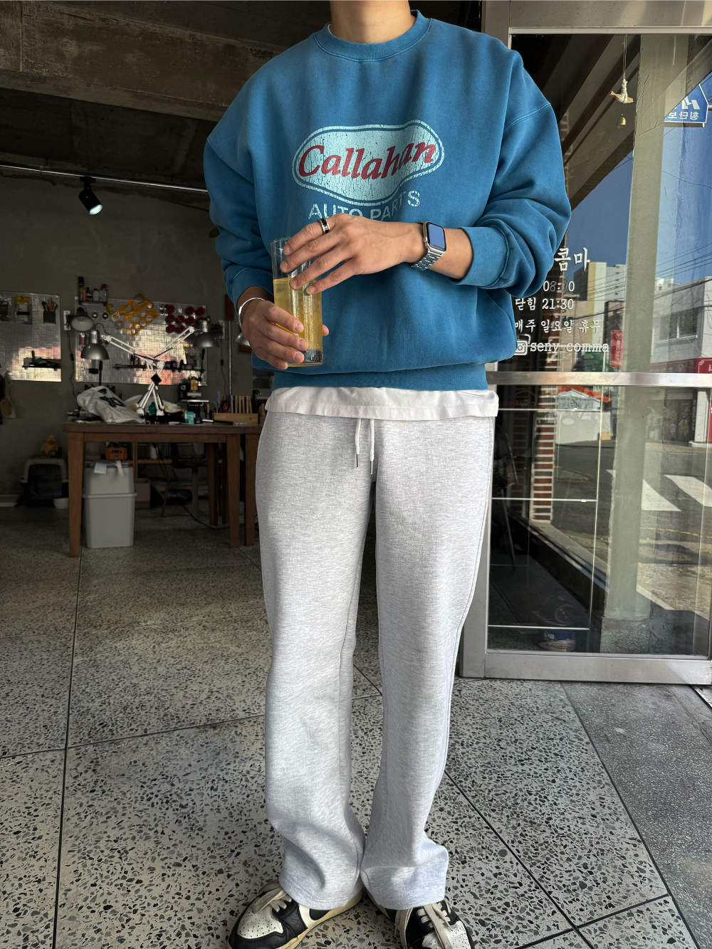 긴팔 티셔츠 모델 착용 이미지-S63L7