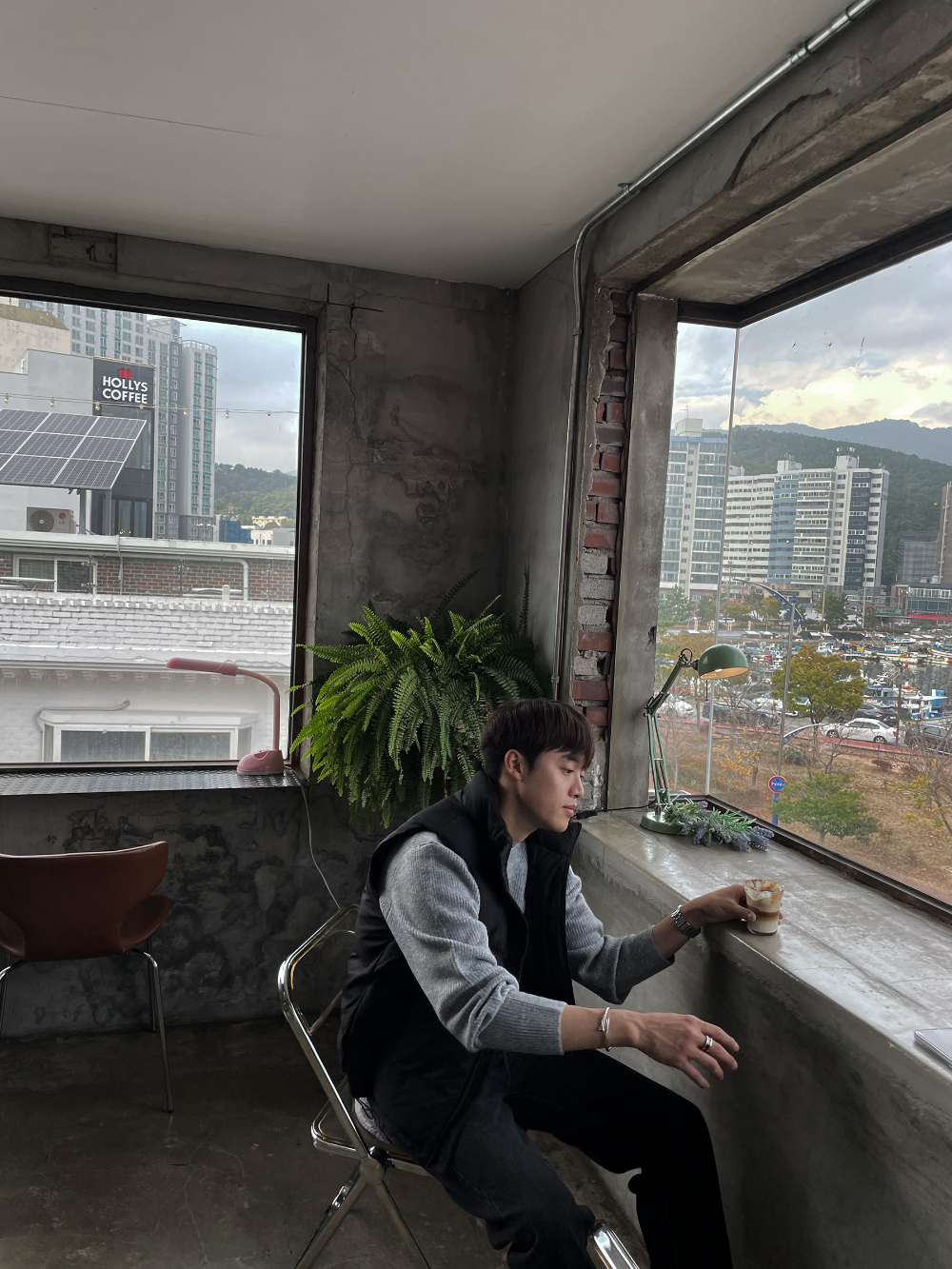 재킷 모델 착용 이미지-S64L27