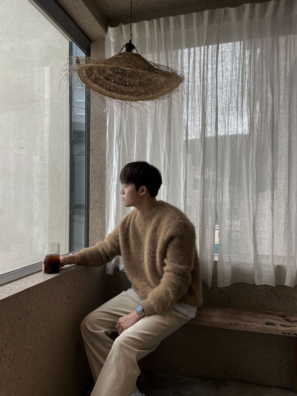 바지 모델 착용 이미지-S61L4