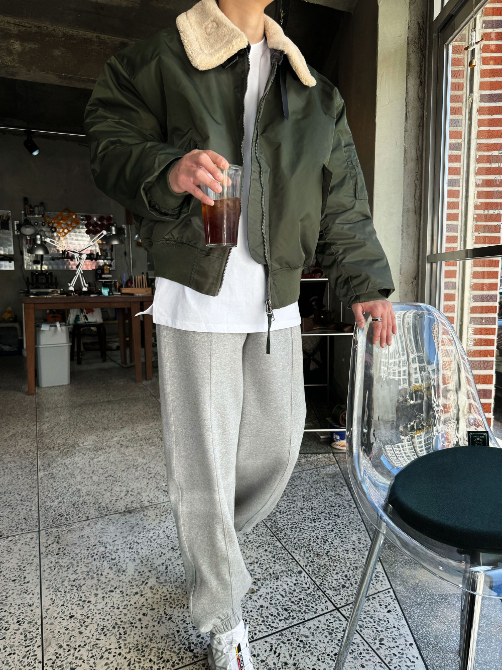재킷 모델 착용 이미지-S54L35