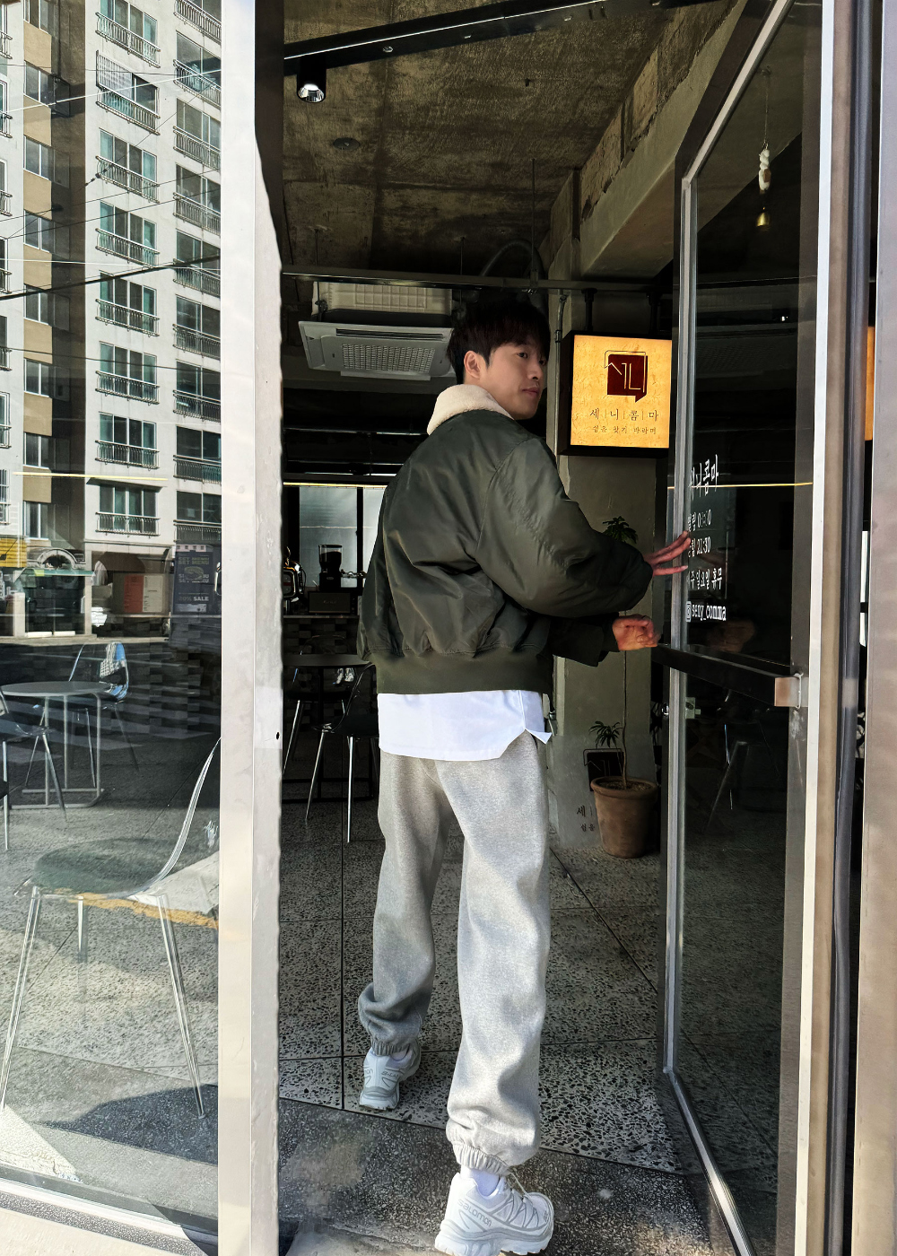 재킷 모델 착용 이미지-S54L39