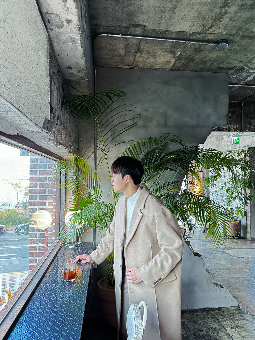 코트 모델 착용 이미지-S57L18