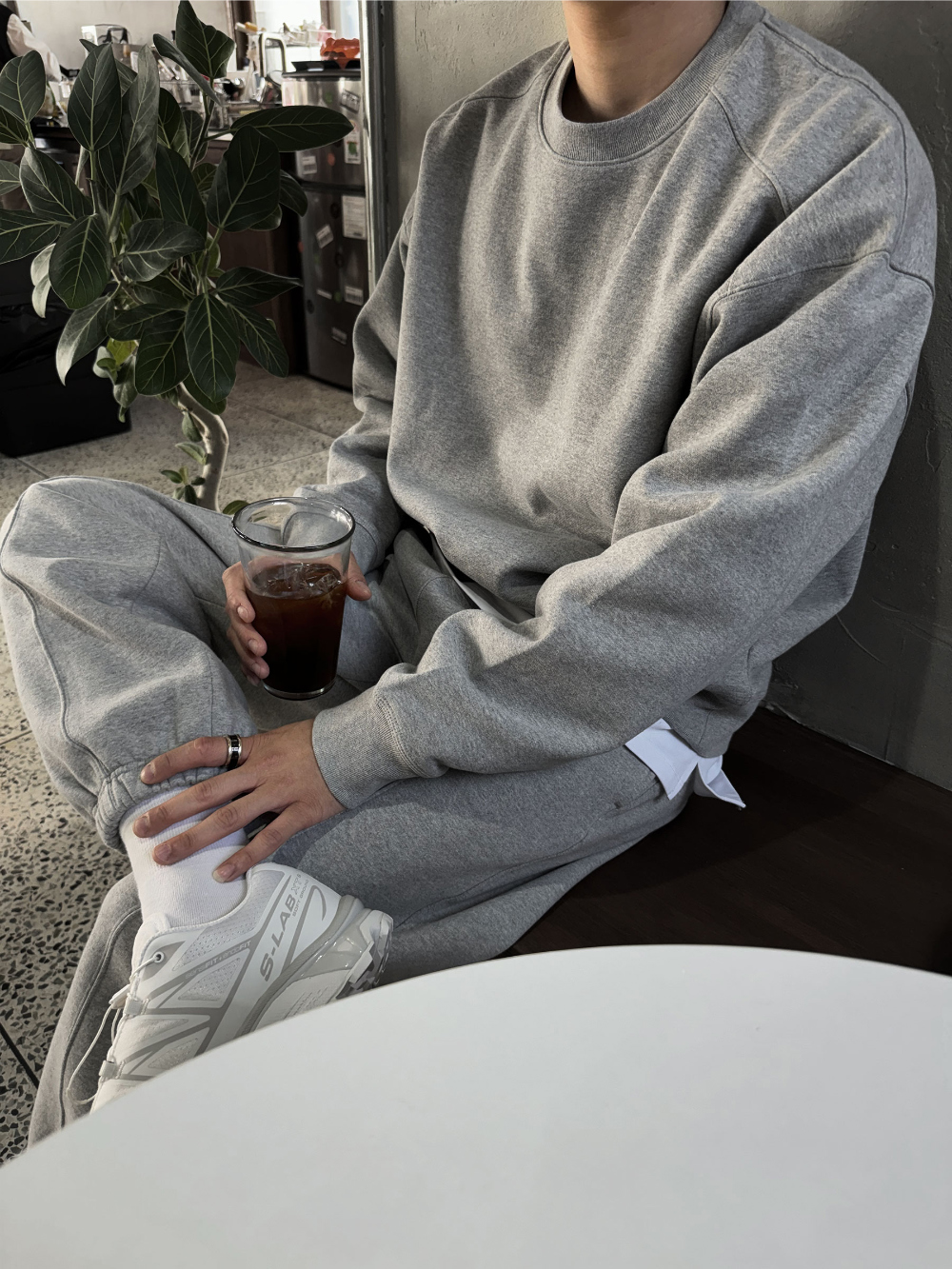 바지 모델 착용 이미지-S45L1
