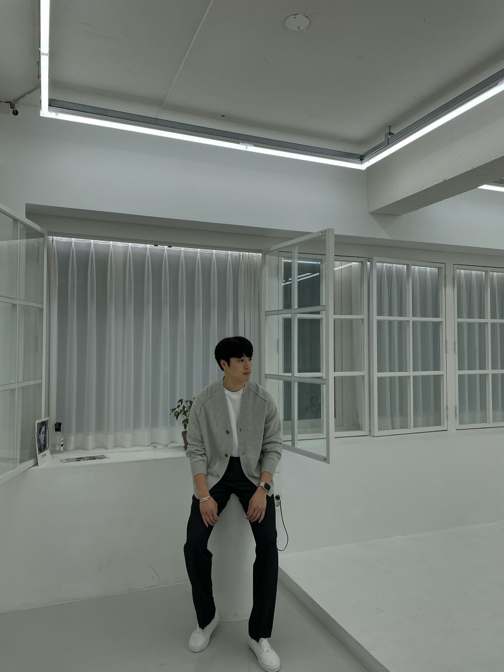 바지 모델 착용 이미지-S63L26