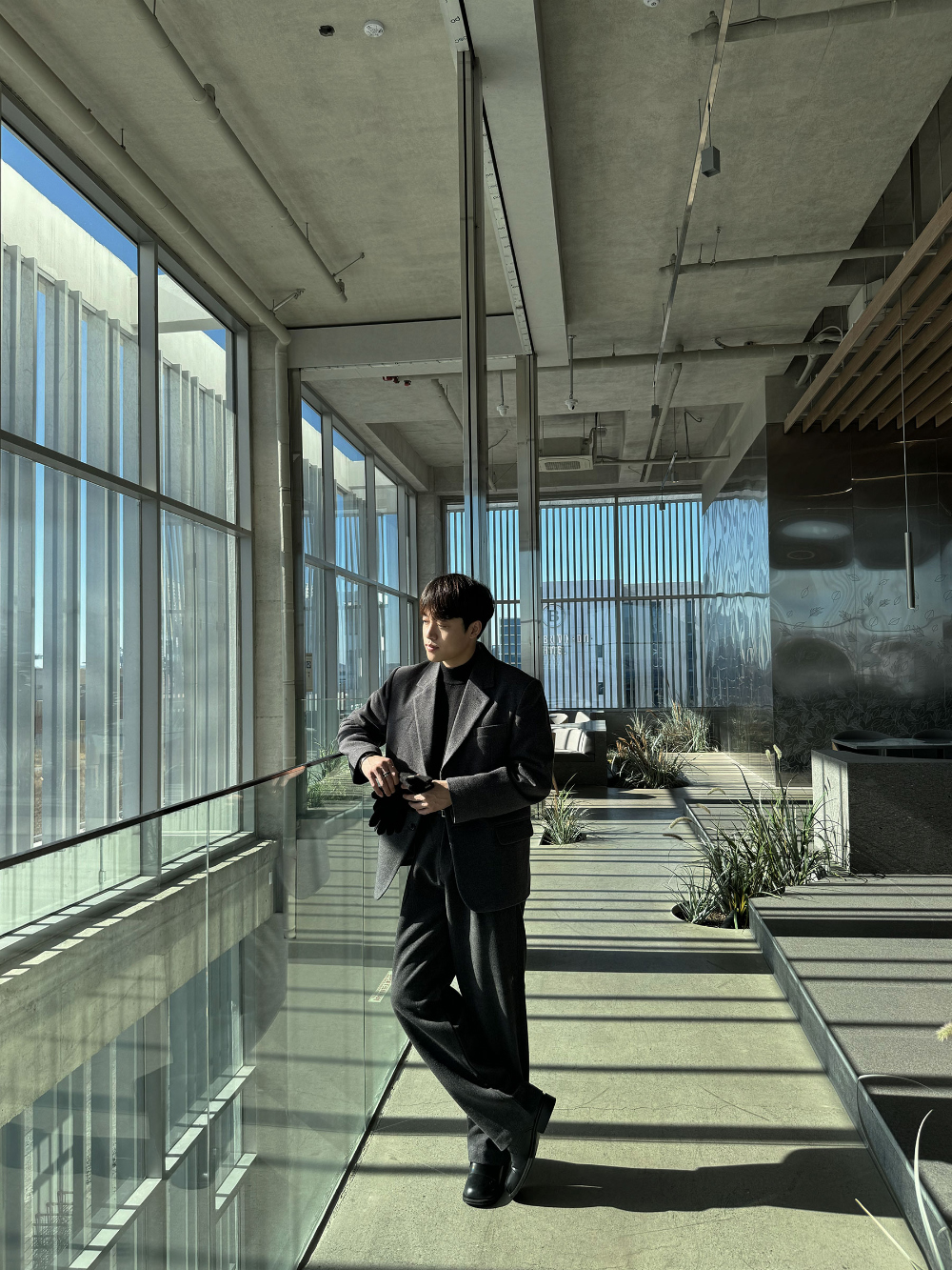 블레이저 모델 착용 이미지-S53L34