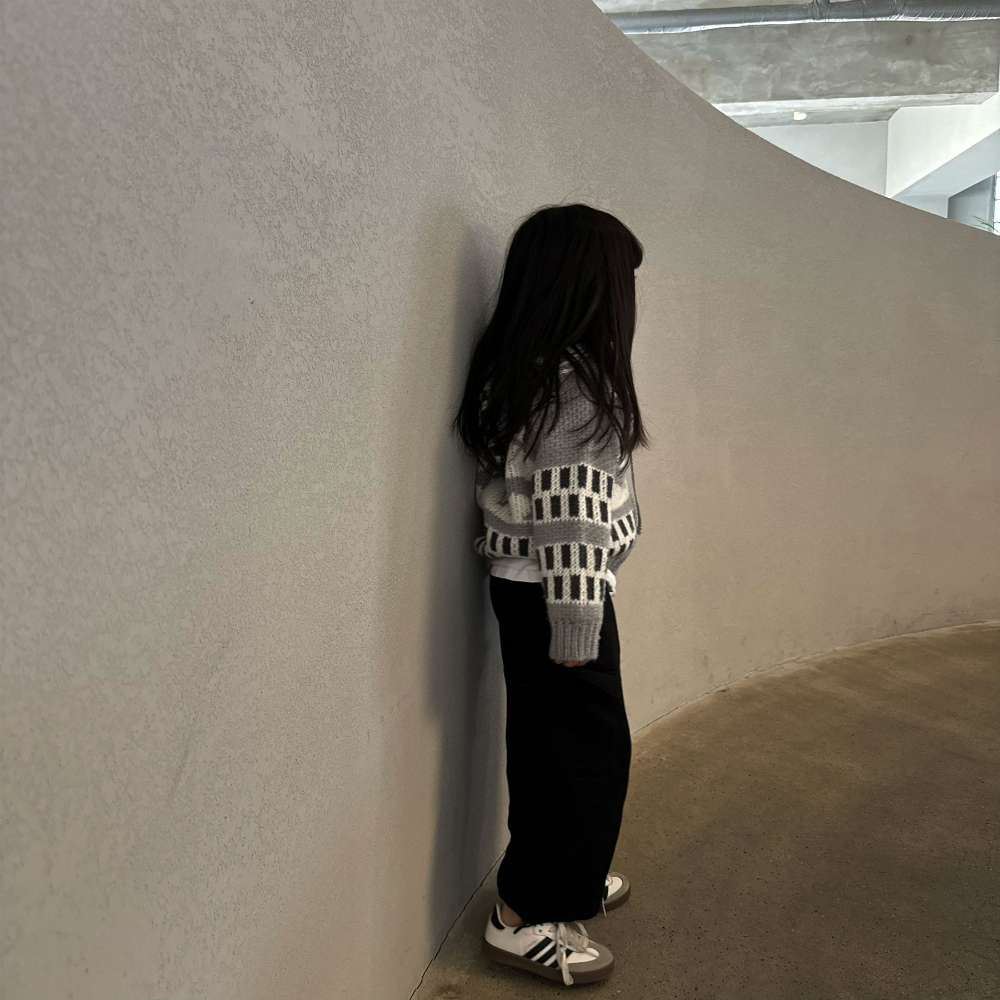 카디건 모델 착용 이미지-S67L31