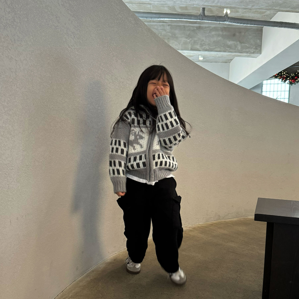 카디건 모델 착용 이미지-S67L6