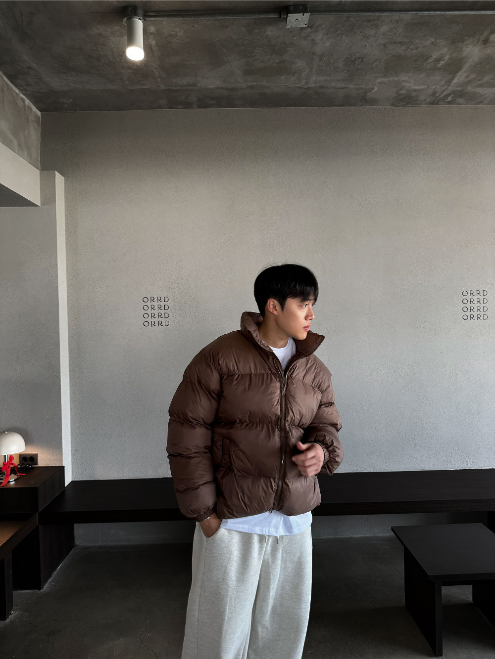 패딩 모델 착용 이미지-S66L9