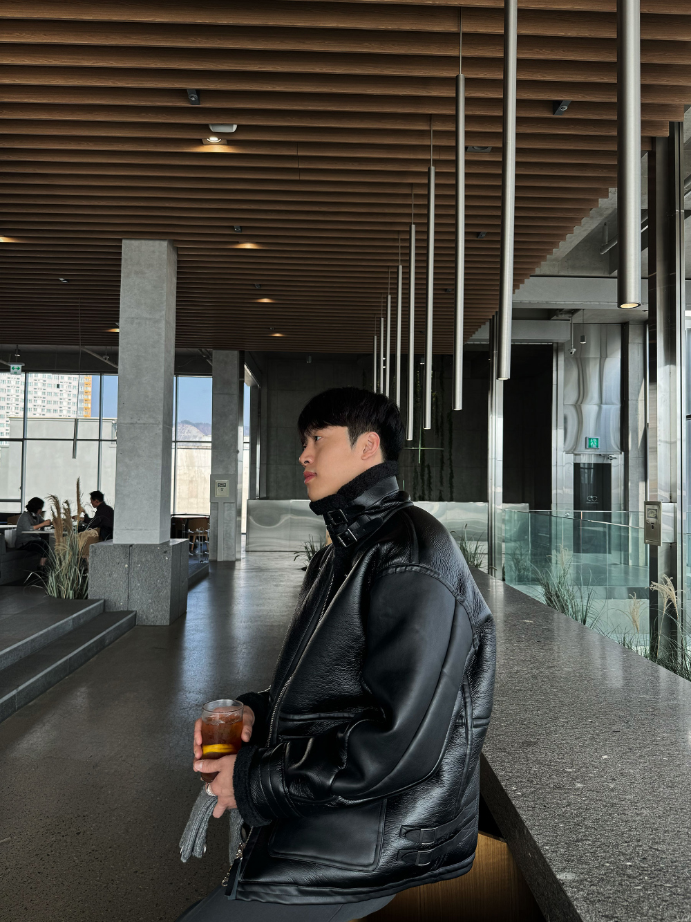재킷 모델 착용 이미지-S63L40