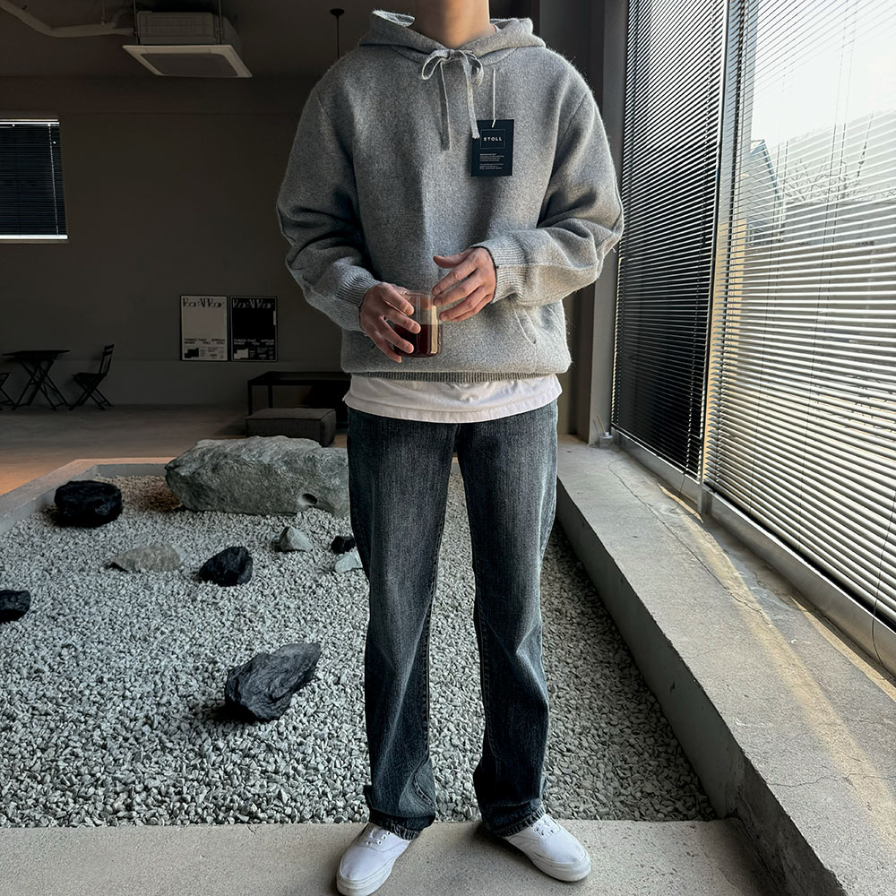 긴팔 티셔츠 모델 착용 이미지-S63L5