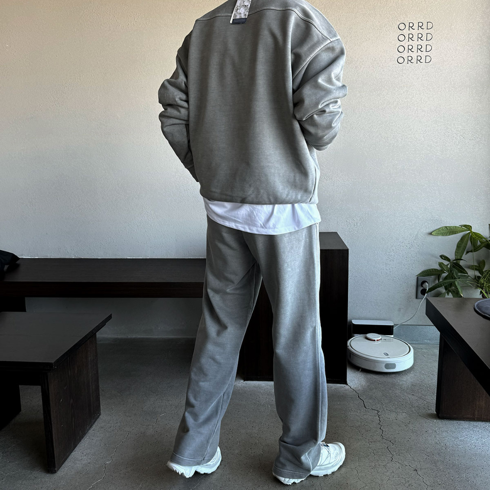 긴팔 티셔츠 모델 착용 이미지-S67L16