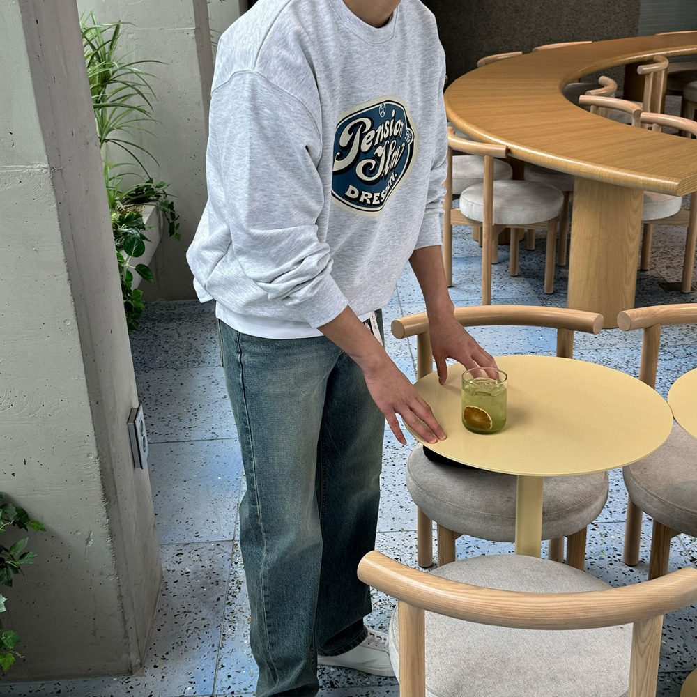 긴팔 티셔츠 모델 착용 이미지-S71L16
