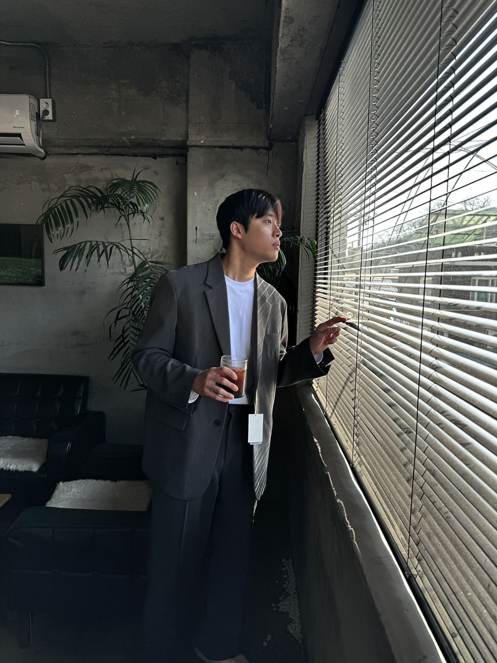 블레이저 모델 착용 이미지-S70L10