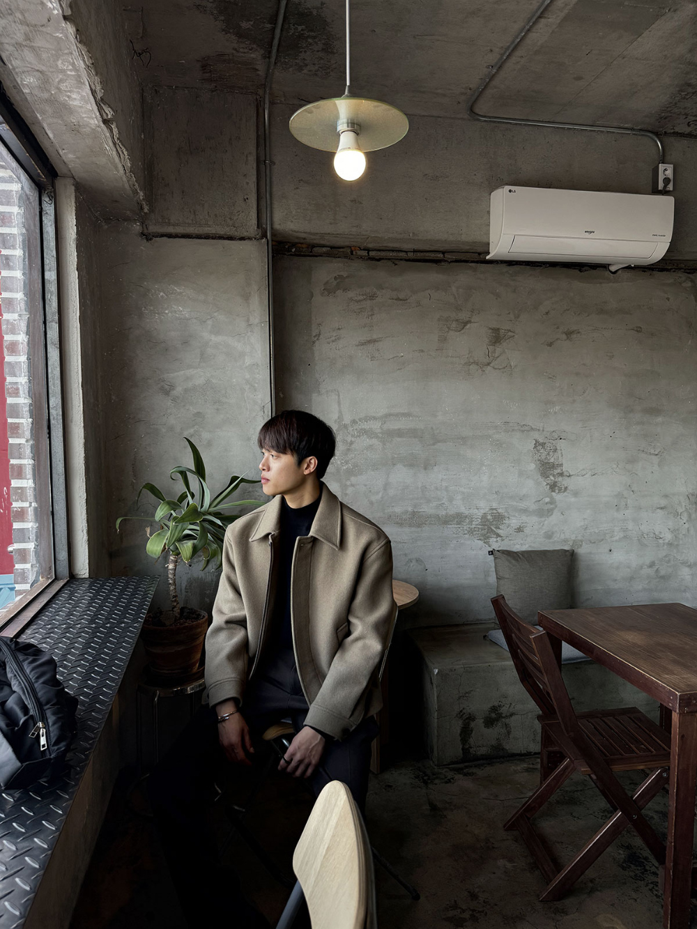 블레이저 모델 착용 이미지-S59L38