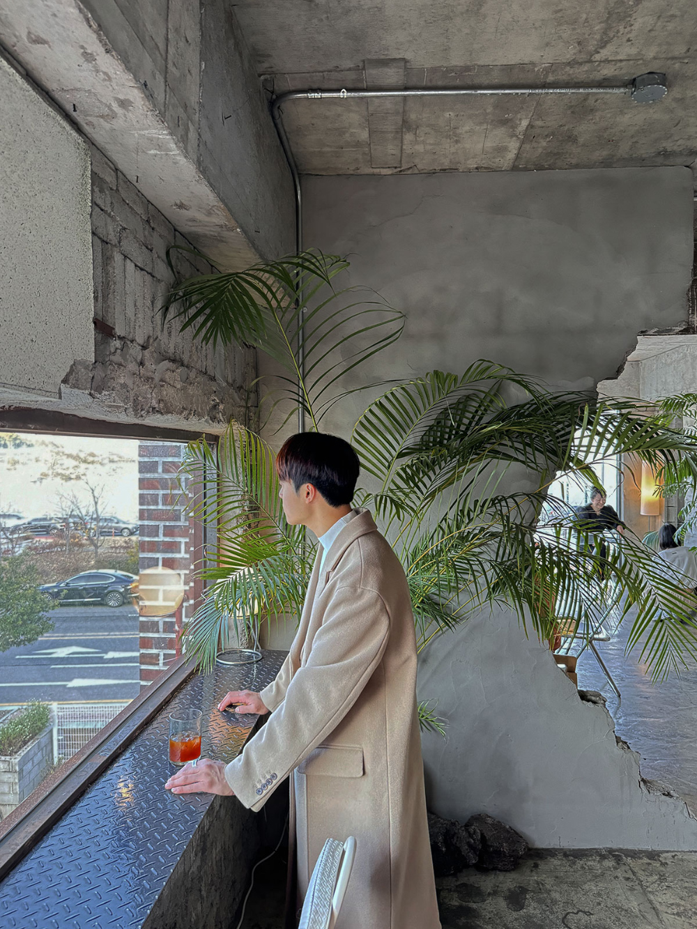 코트 모델 착용 이미지-S65L15