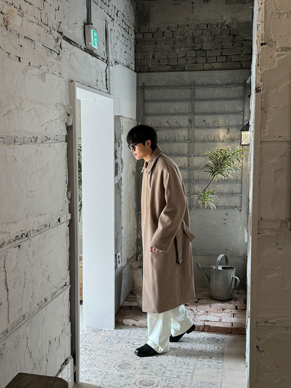 코트 모델 착용 이미지-S155L11