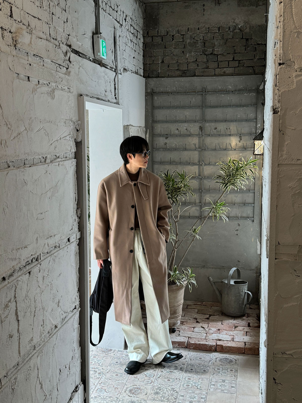 코트 모델 착용 이미지-S155L4