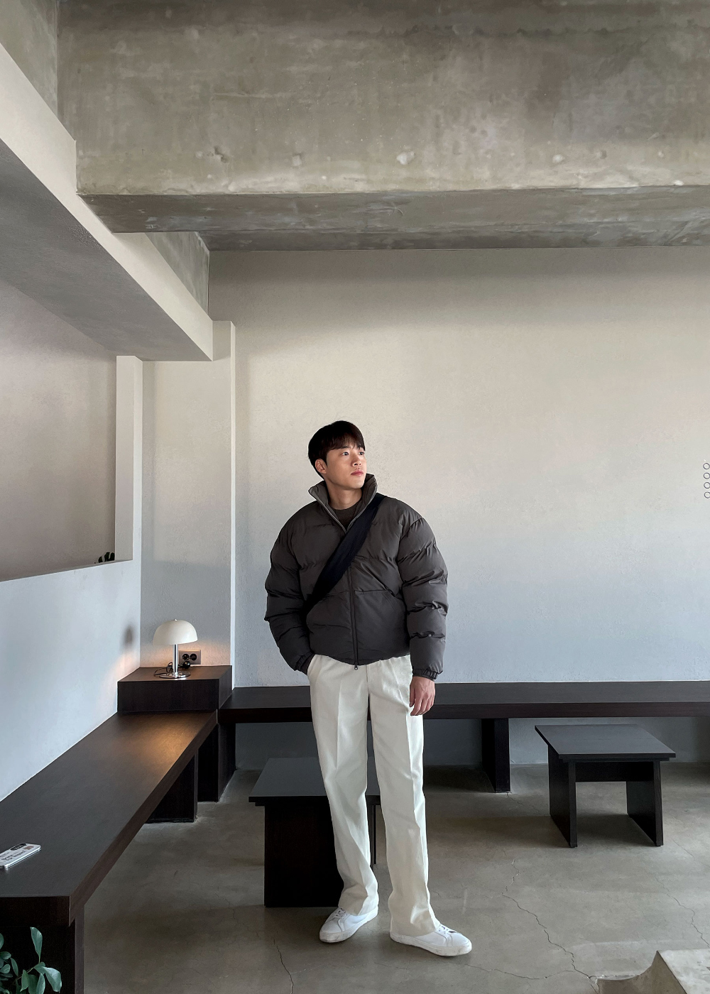 패딩 모델 착용 이미지-S74L76