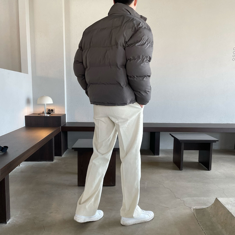 패딩 모델 착용 이미지-S74L57