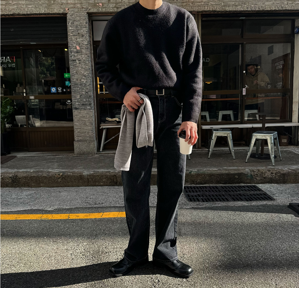 긴팔 티셔츠 모델 착용 이미지-S55L111