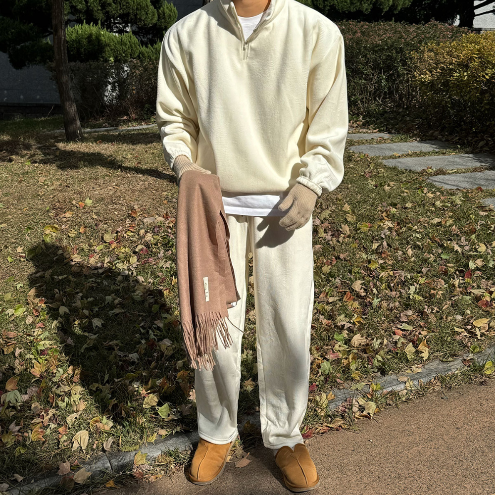 긴팔 티셔츠 모델 착용 이미지-S120L17